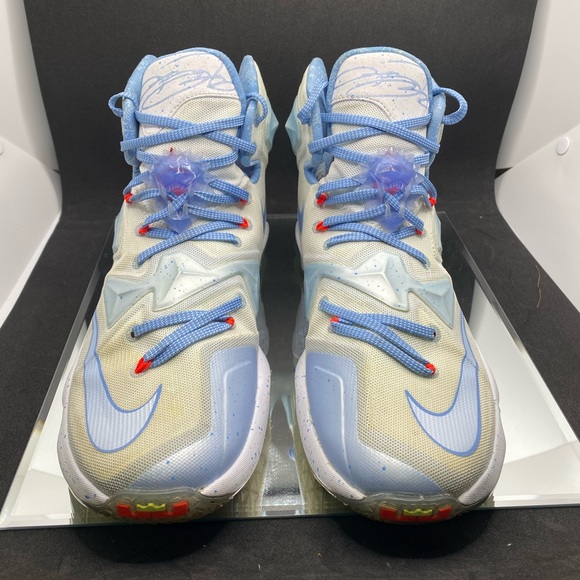 Nike LeBron 13 XMAS - Picture 2 of 6